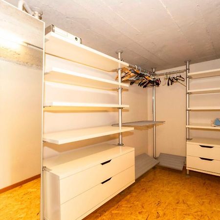 Dora Riverside Modern Apartment With Private Parking 都灵 外观 照片