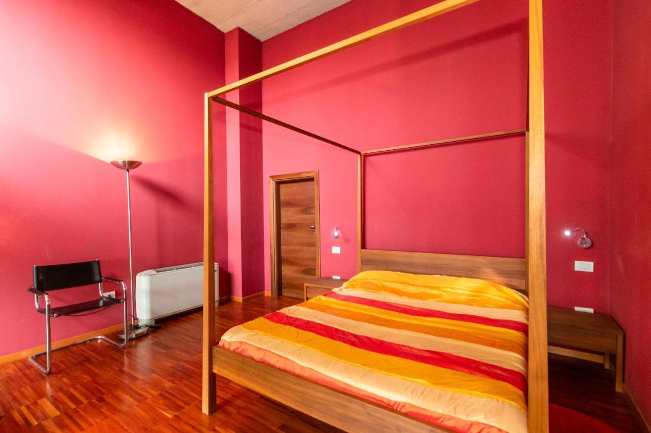 Dora Riverside Modern Apartment With Private Parking 都灵 外观 照片