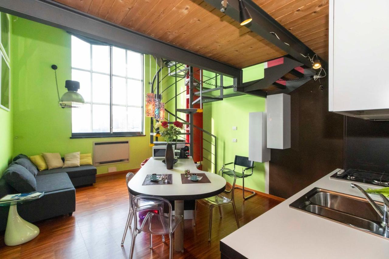 Dora Riverside Modern Apartment With Private Parking 都灵 外观 照片