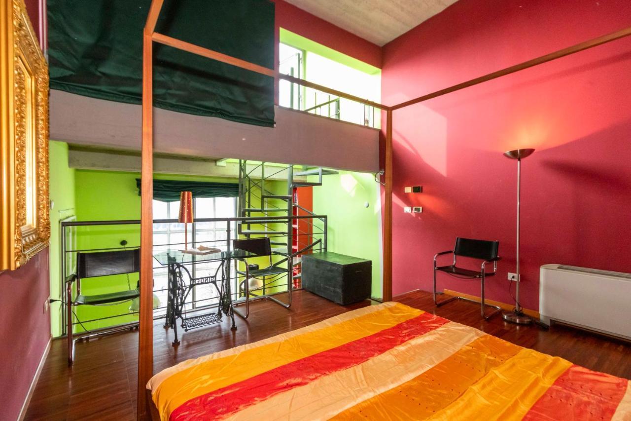 Dora Riverside Modern Apartment With Private Parking 都灵 外观 照片